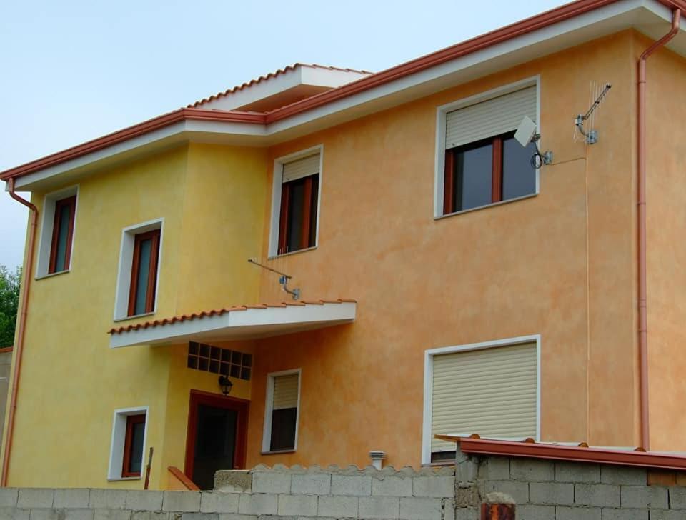 B&B Il Rifugio Del Lupo - E6721 Paringianu Ngoại thất bức ảnh