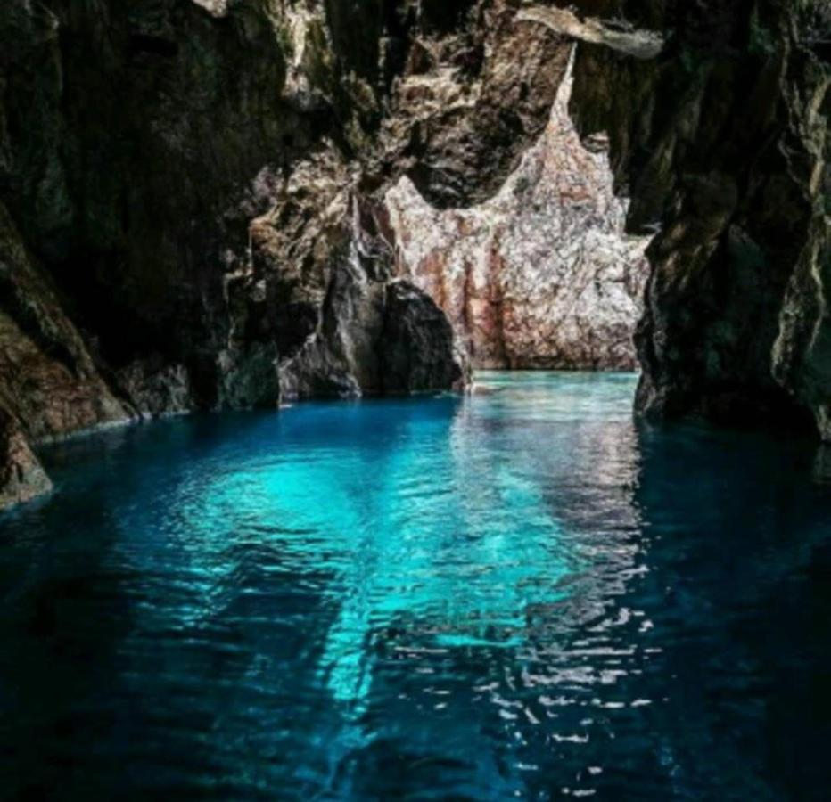 B&B Il Rifugio Del Lupo - E6721 Paringianu Ngoại thất bức ảnh